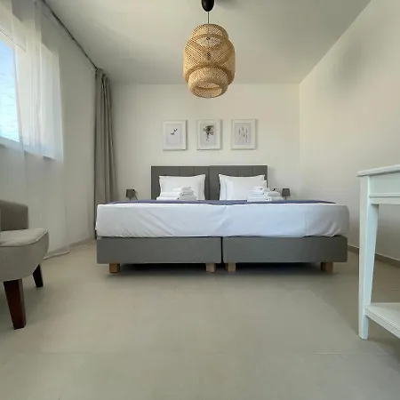 Exclusive Seafront With Jacuzzi