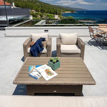 Exclusive Seafront With Jacuzzi Apartman