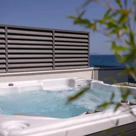 Exclusive Seafront With Jacuzzi * Zavala