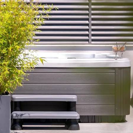 公寓 Exclusive Seafront With Jacuzzi *