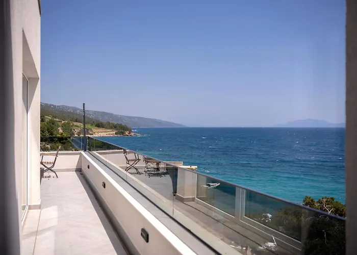 Exclusive Seafront With Jacuzzi アパート