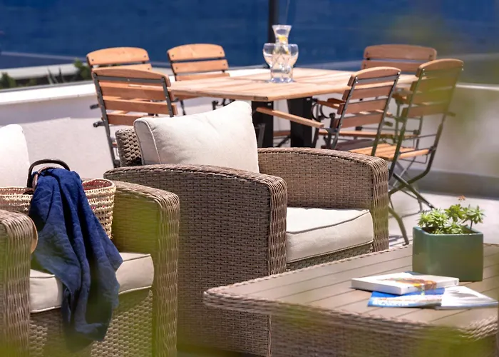 Exclusive Seafront With Jacuzzi *