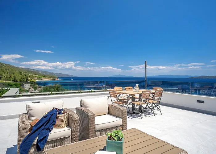 Exclusive Seafront With Jacuzzi * Zavala