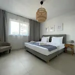 Exclusive Seafront With Jacuzzi *