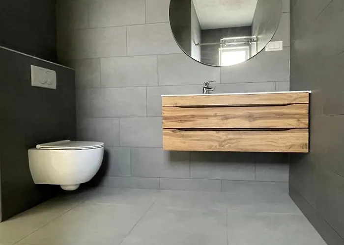 Exclusive Seafront With Jacuzzi Appartamento *