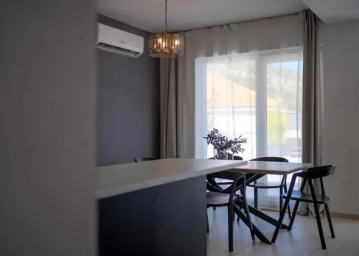 Exclusive Seafront With Jacuzzi Appartamento *
